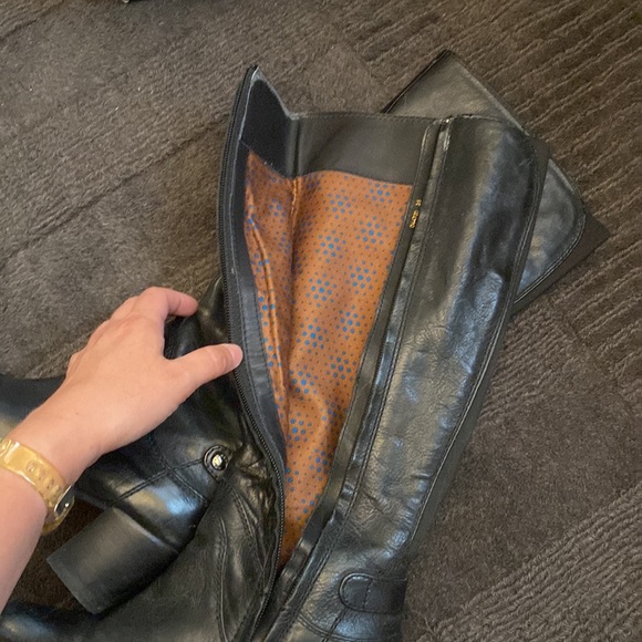 GEOX - black leather, nicely lined, grippy soled, knee high boots - size 5 - Picture 8 of 8